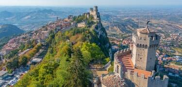 Gör en utflykt till ett annat land! Den unika republiken San Marino ligger endast 30 kilometer från hotellet.