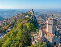 Gör en utflykt till ett annat land! Den unika republiken San Marino ligger endast 30 kilometer från hotellet.