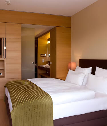 You can look forward to staying in modern rooms that are beautifully furnished.