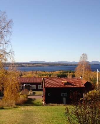 Erkunden Sie Dalarnas Natur und reiche Kulturdenkmäler.