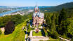 Om du befinner dig i Siebengebirge-regionen är Schloss Drachenburg i Königswinter ett måste att se.