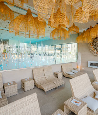 Gratis adgang til 20 Stories Sauna & Spa for fullstendig avslapning.