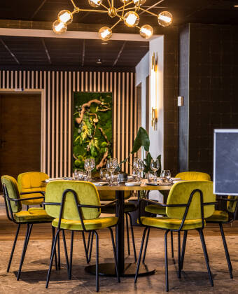 Das Restaurant Terre de Craie serviert feine Küche, kombiniert mit regionalen Spezialitäten und Champagner an der Bar Le Balthazar.