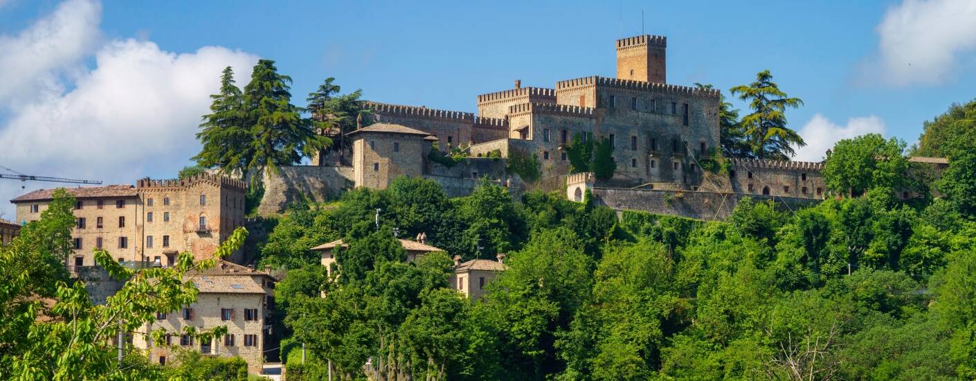 Explore medieval castles, charming villages, the Berzieri Thermal Baths and the cultural treasures of nearby Parma.