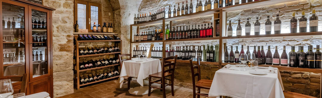 Savor Emilian flavours and international cuisine across the hotel’s restaurants, complemented by carefully selected wines.