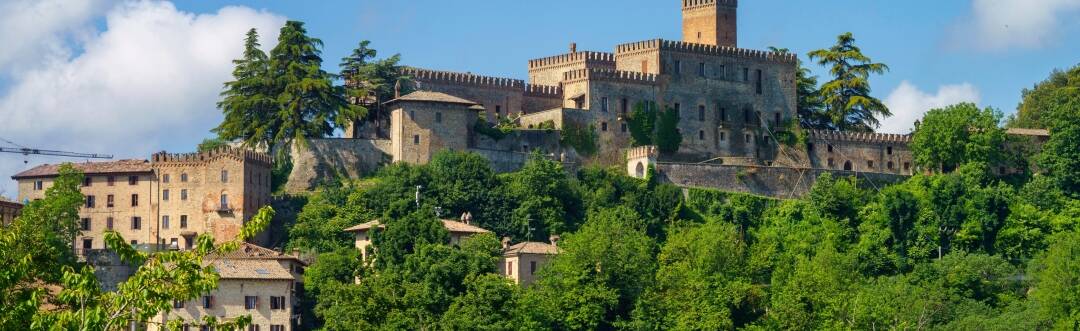 Explore medieval castles, charming villages, the Berzieri Thermal Baths and the cultural treasures of nearby Parma.