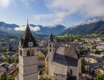 Der berühmte Sportort Kitzbühel ist nur wenige Minuten vom Hotel entfernt.