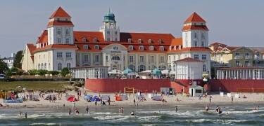 Wohnen Sie im Herzen von Rügen, in der Nähe von Binz, Sellin, Baabe und Göhren.