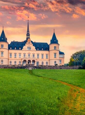 Besök Ralswiek slott eller dyk in i historien på Gummanz kritmuseum.