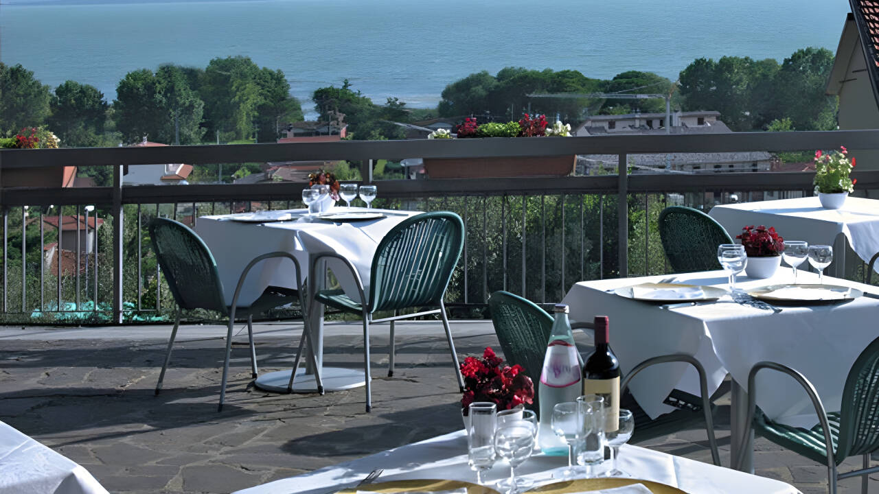 hotel slider thumbnail