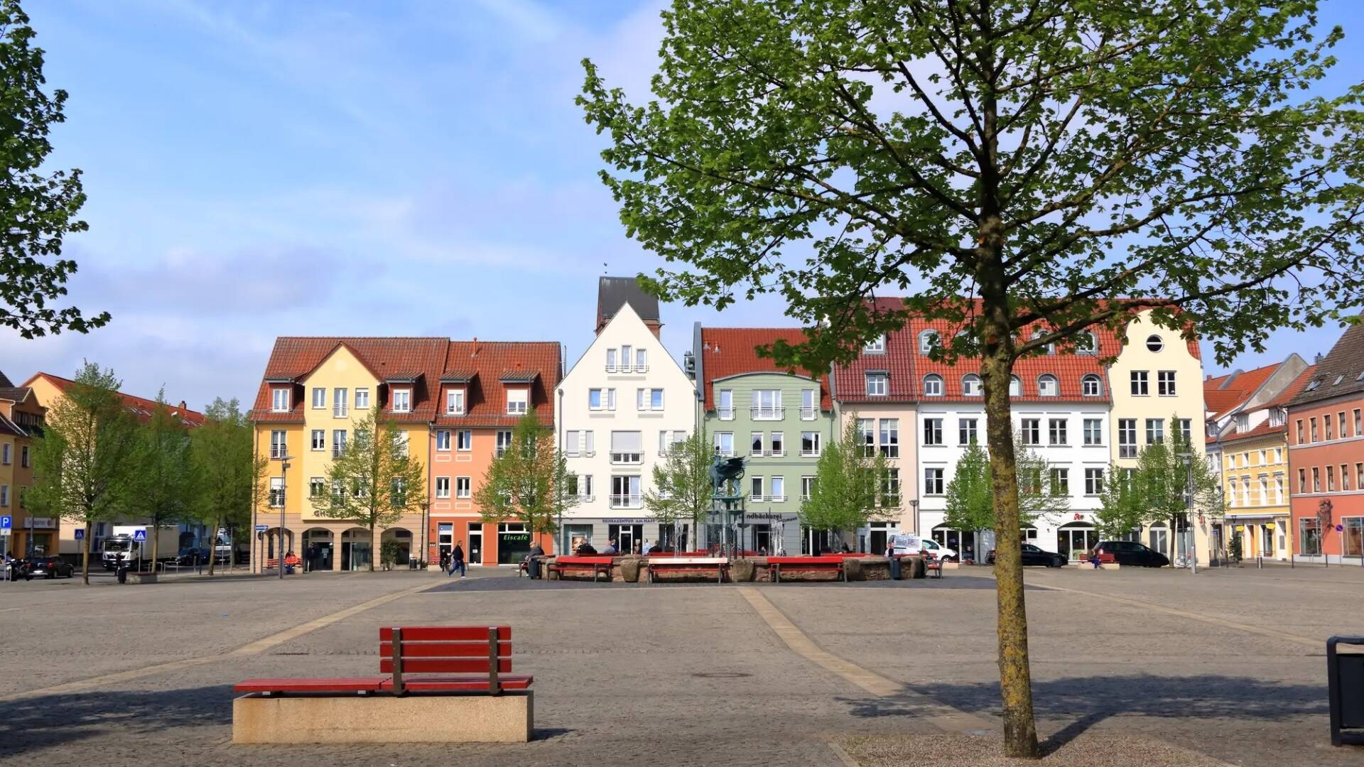 Discover the historic Hanseatic cities of Anklam and Greifswald.