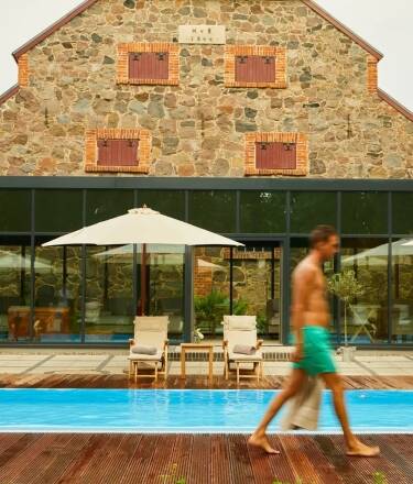 Nyt fersk, regional mat i hotellets utmerkede restauranter.