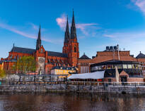 Hotellet ligger i gåafstand til Gamla Uppsala, Uppsala Domkirke og Gustavianum.