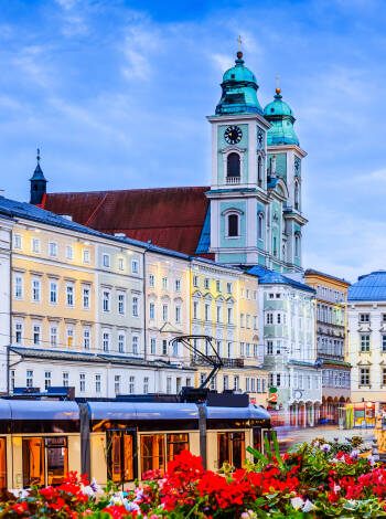 Besuchen Sie Linz wegen seiner schönen Altstadt, den fantastischen Museen und der wunderbaren Ess- und Kaffeekultur.