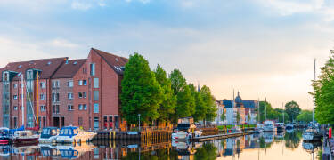 Oppdag Oldenburgs marina, som ligger langs Hunte-elven.