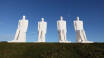 Se den berømte skulptur "Mennesket ved havet", et iøjnefaldende symbol for Esbjerg.