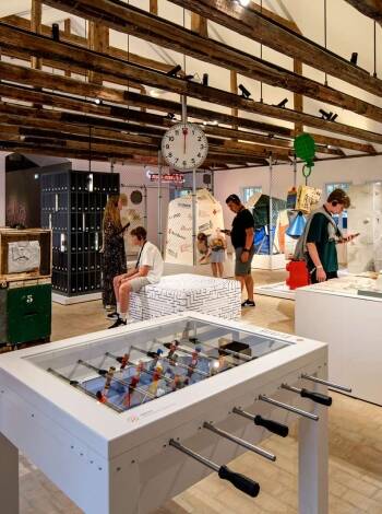 FLUGT offers profound insights into Denmark's refugee history. It's an innovative take on what it means to be a refugee.