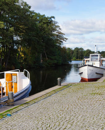 In Ry können Sie Rundfahrten auf dem Fluss Gudenå und den umliegenden Seen unternehmen.