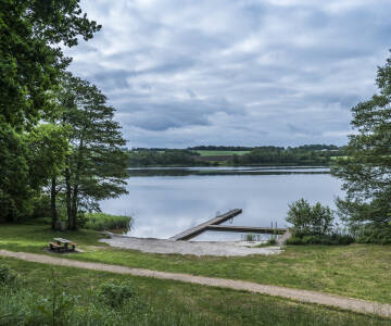 Die Silkeborger Seen, Teil von Dänemarks größtem zusammenhängenden Seensystem, bieten eine ruhige Flucht in die Natur.
