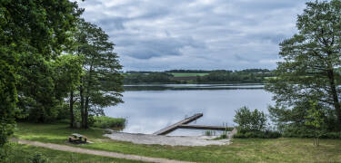 Silkeborg-sjøene, en del av Danmarks største sammenkoblede innsjøsystem, tilbyr en rolig flukt ut i naturen.