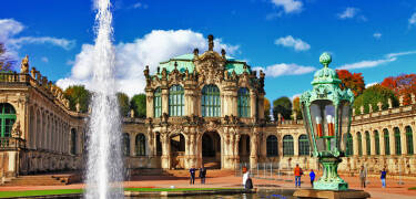 Hotellet ditt er det perfekte utgangspunktet for oppdagelsesturer gjennom Dresden.