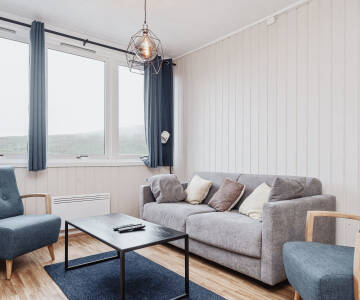 Her kan du nyte komfortabel innkvartering med moderne fasiliteter, samtidig som du bor nær naturen.