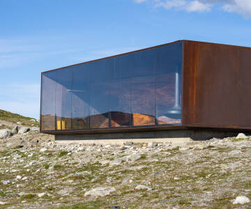 Besök Wild Reindeer Center och lär dig mer om de fascinerande arktiska djuren.