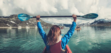 Hyr en cykel eller en kanot på hotellet och utforska det närområdet på land eller på vattnet.