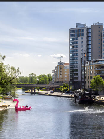 Es liegt nur 50 Meter vom malerischen Fluss Stångån entfernt.