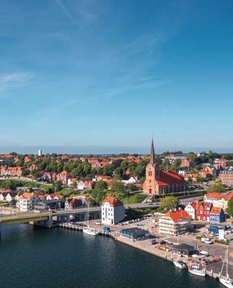 Besuchen Sie die Stadt Sønderborg, die nur 50 Autominuten vom Hotel entfernt ist und historische Sehenswürdigkeiten, Museen und kulturelle Veranstaltungen bietet.