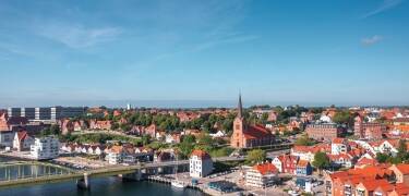 Du kan besøke Sønderborg som ligger en 50 min kjøretur fra hotellet og tilbyr historiske severdigheter, museer og kulturelle arrangementer.
