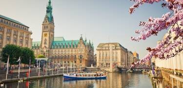 Hamburg is ideal for a short city break with culture, pleasure, and shopping.