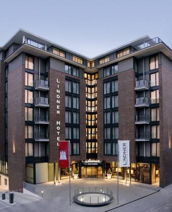 Stay at the Lindner Hotel Hamburg Am Michel, in the city center near Landungsbrücken, with parking included.