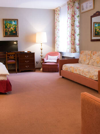Das Hotel bietet auch geräumige Zimmer für 3 oder 4 Personen und ist somit ideal für Familien.