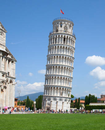 Machen Sie einen Tagesausflug nach Pisa, Lucca oder in die Apuanischen Alpen – kulturelle Highlights und Naturerlebnisse sind nur eine kurze Autofahrt entfernt!