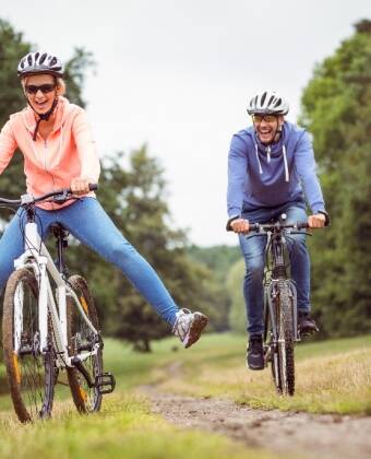 Ud over spa-behandlinger byder byen på naturskønne vandreture og cykelruter.