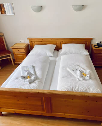 Genießen Sie die Ruhe und den Charme eines kleinen, gemütlichen Alpenhotels.