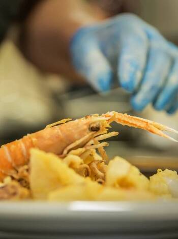 Taste regional Abruzzo flavors and Italian classics with dietary options available.