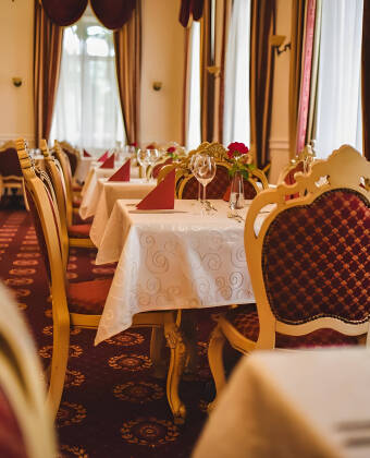 Dine in the traditional restaurant serving local and international cuisines.