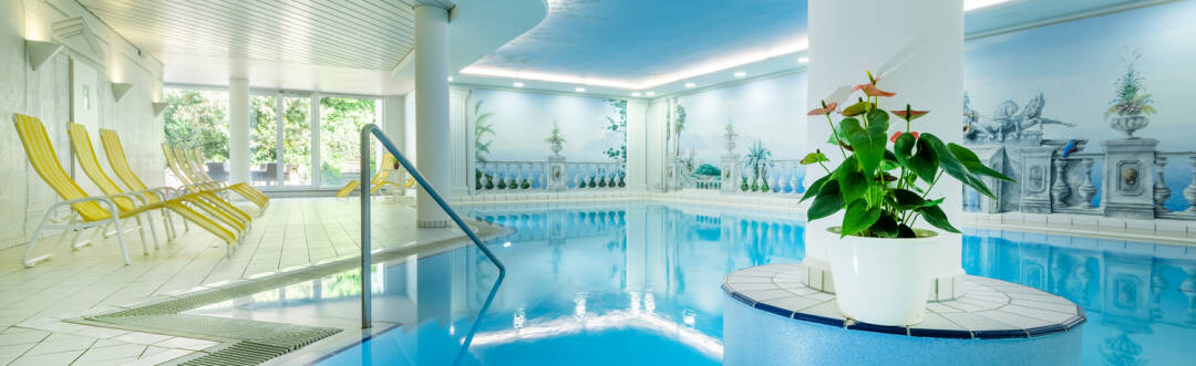 Slap af i wellnessområdet - forskellige saunaer, tepidarium, opvarmet pool, infrarød kabine og ren afslapning.