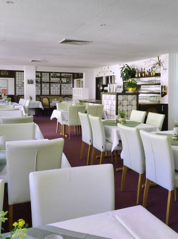 Book a package and enjoy delicious meals and drinks every day at Hotel im Kräutergarten.