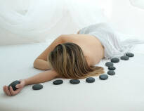 Hotellet erbjuder ett brett utbud av spa-behandlingar med bland annat massage och gym.