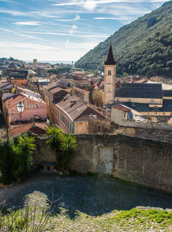Don’t miss a visit to Finalborgo, one of Italy’s most captivating medieval villages – just a short drive away.