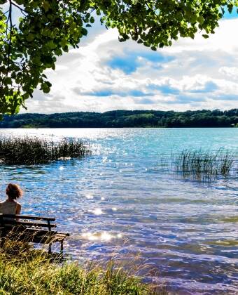 Genießen Sie die einzigartige Lage mit Blick auf den See und die Ruhe der Märkischen Schweiz.