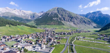 Hotel Lac Salin ligger i den lugna alpina staden Livigno och erbjuder både en vacker bergsmiljö och tillgång till taxfree-shopping.