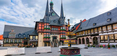Närliggande Wernigerode inbjuder till magiska promenader.