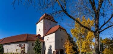 Silesian Ostrava Castle ligger på en kulle och erbjuder en fantastisk utsikt över staden och de omgivande floderna.