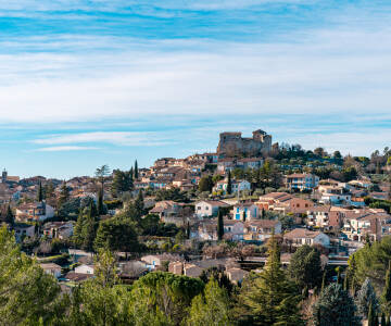 En perfekt blanding av velvære, kultur og natur i sjarmerende Gréoux-les-Bains.