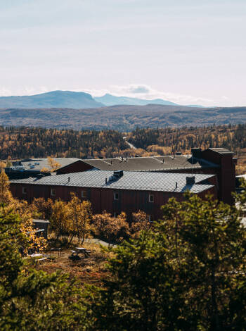 Bo högt upp på fjället omgiven av lugn alpin natur på Storliens Högfjällshotell.