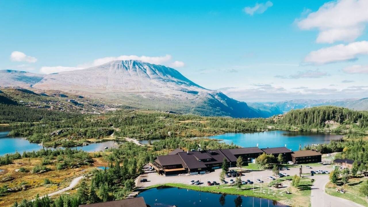 Våkne opp til panoramautsikt fra moderne fjellleiligheter på Gausta.